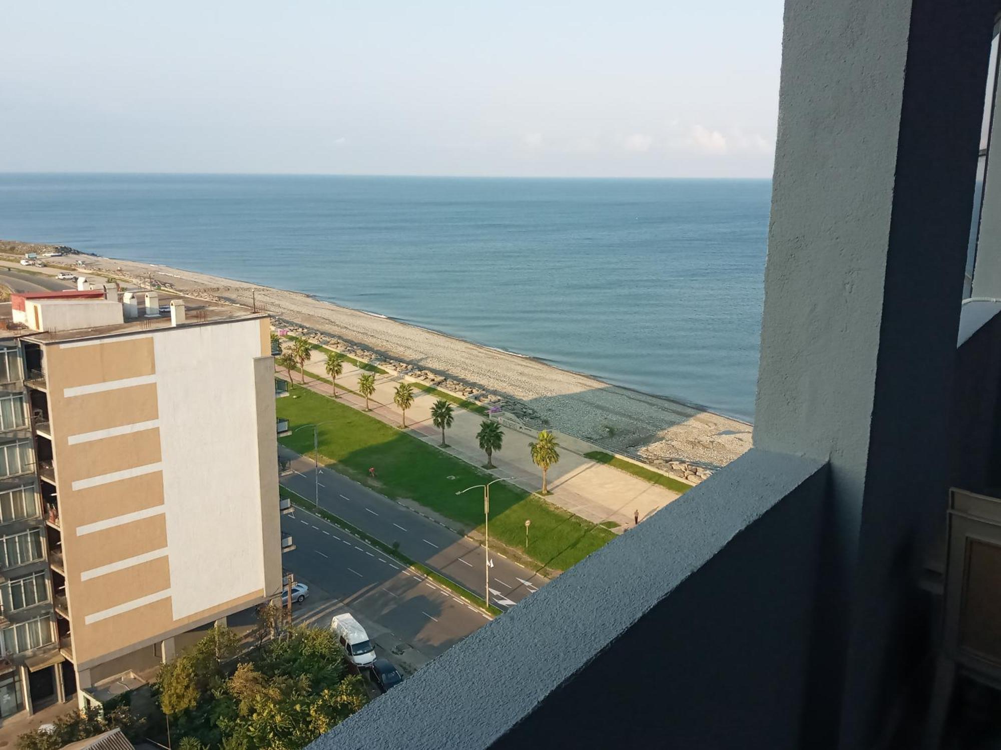 Jasmine Apartment In New Bulvar Batumi Exterior photo